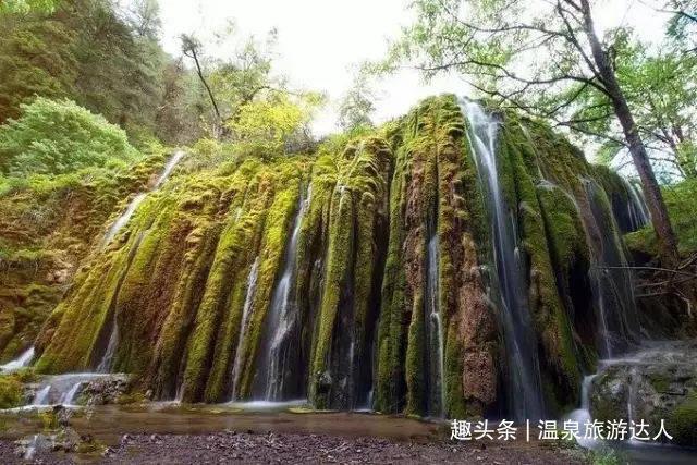 为什么女生突然认识我。加我。就关心我 说在外打工都不容易 照顾好自己？游戏画面